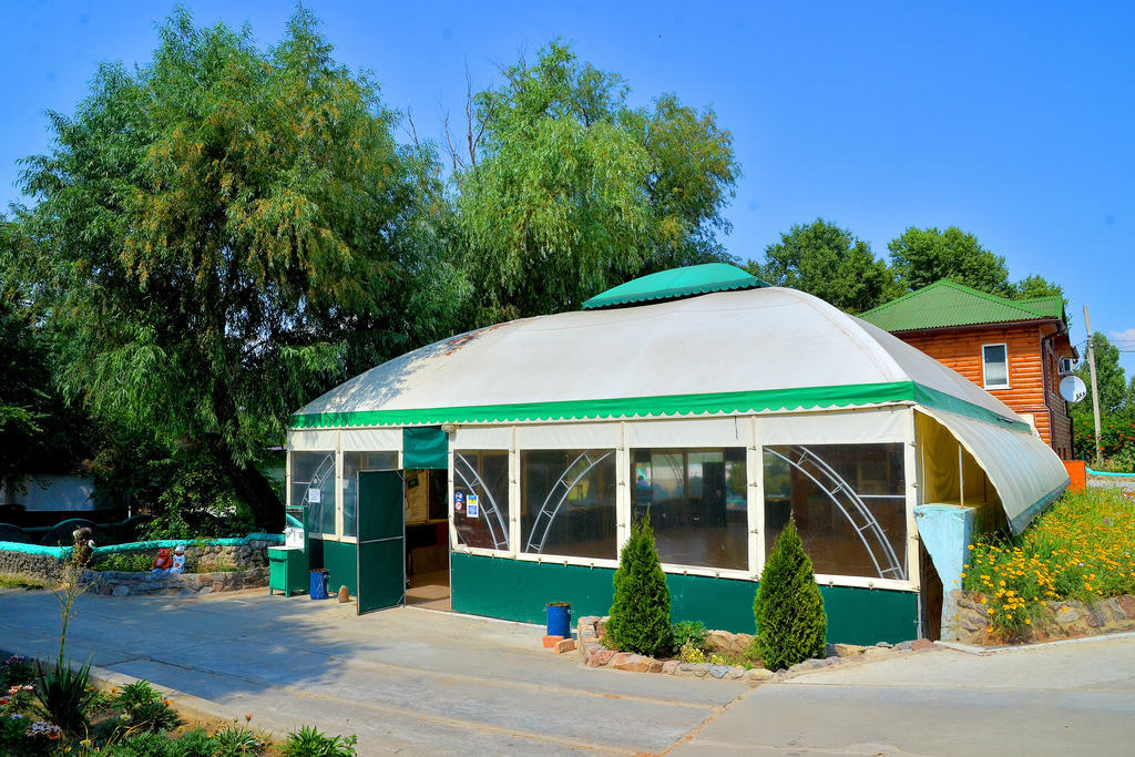 Slavutich Nova Kakhovka Exterior foto